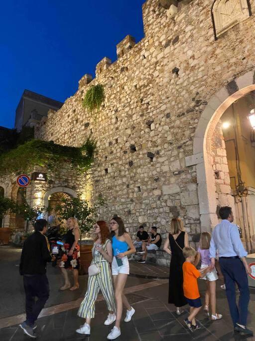 Casa Vacanza Giardini Naxos Taormina Miranaxos エクステリア 写真