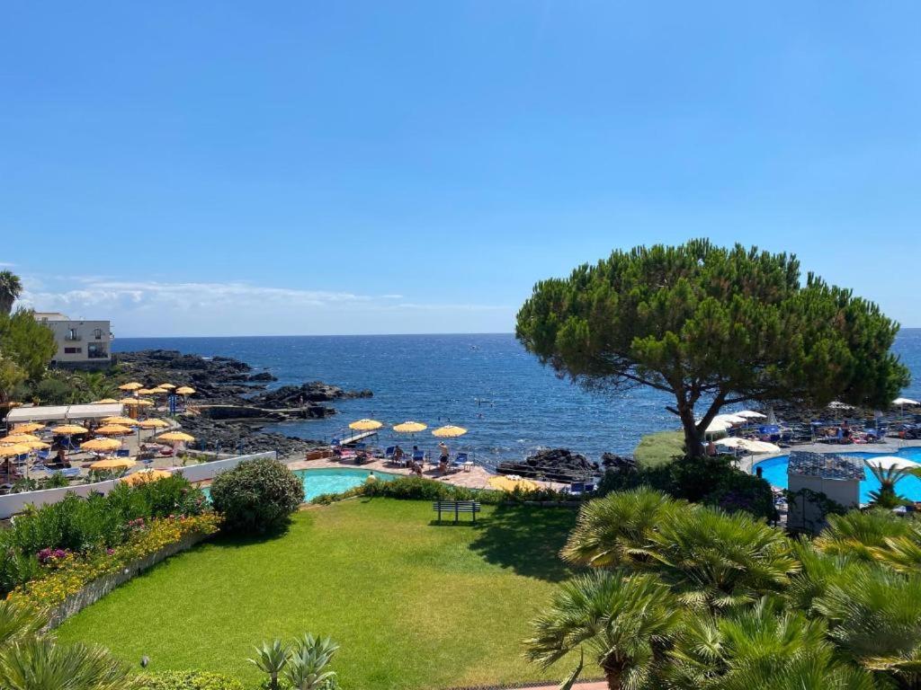 Casa Vacanza Giardini Naxos Taormina Miranaxos エクステリア 写真